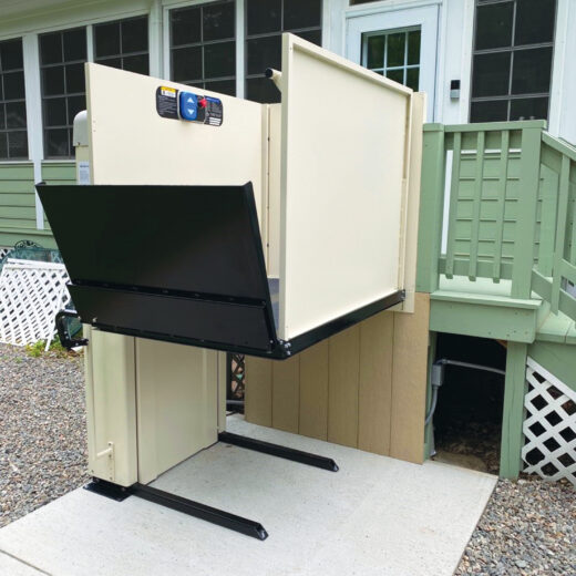 pre-owned Sun City Az vpl wheelchair lift
